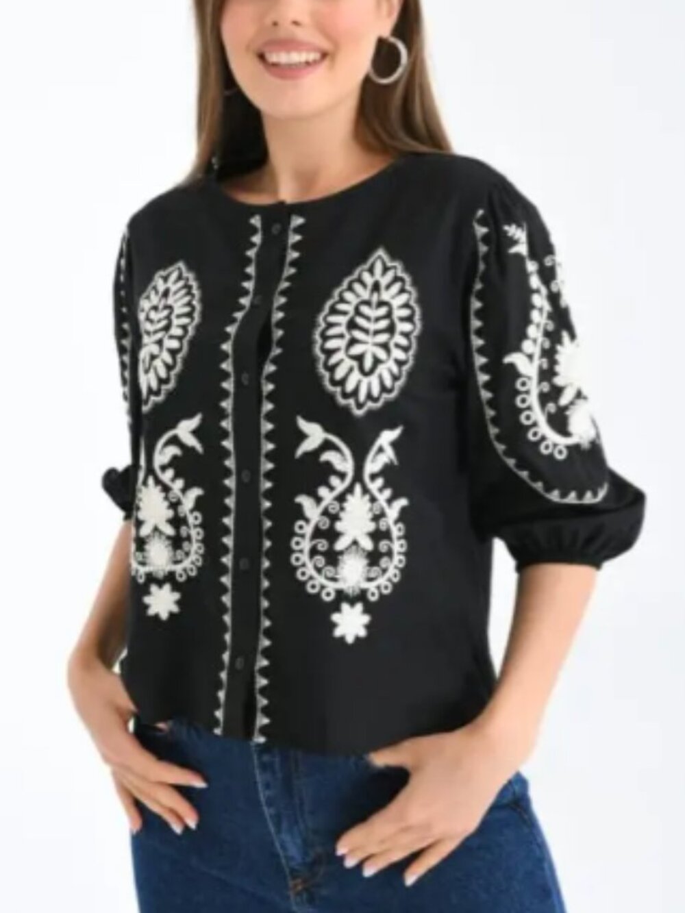 Solitaire Embroidered Top Black Cream Small Boho NWT